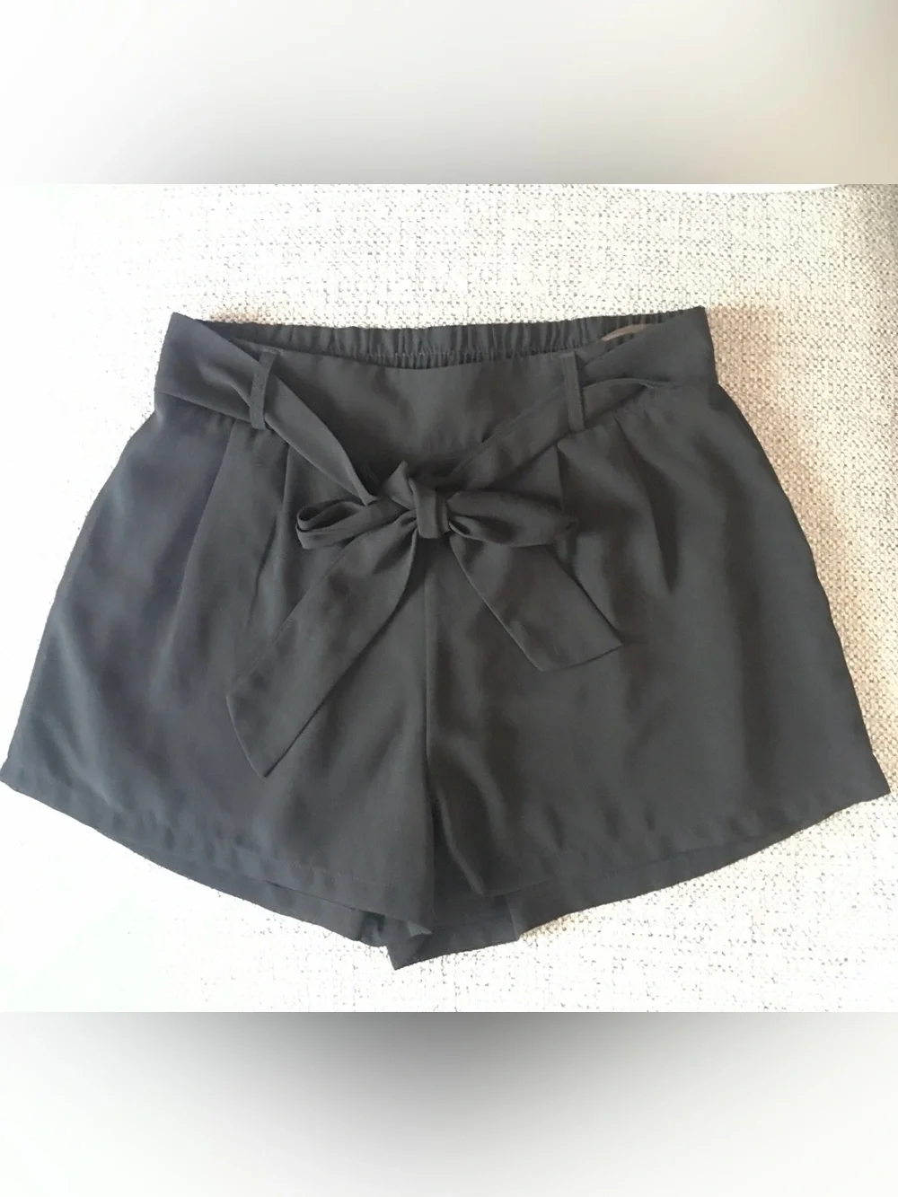 Miss Avenue Tie-Waist Lined Sheer Pleated Shorts Black Size Small